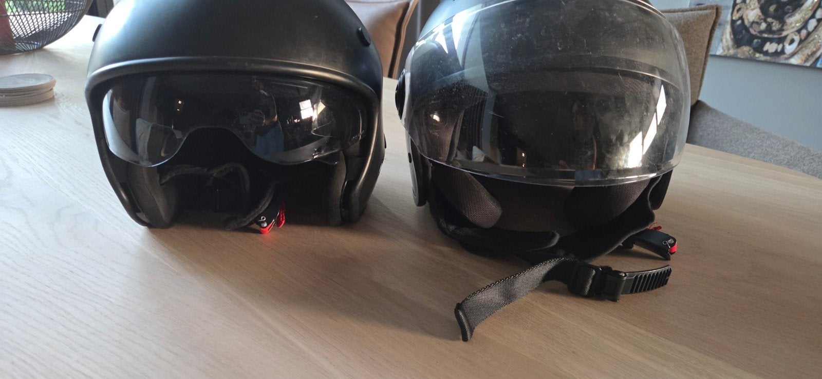 Set van 2 zwarte motorhelmen (Jethelm en Integraalhelm), Dames, Jethelm, L, Tweedehands