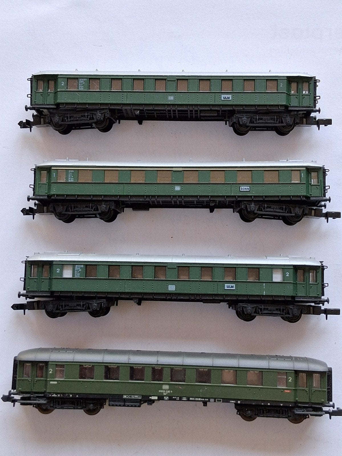 set van 4 rijtuigen N-spoor, Hobby en Vrije tijd, Modeltreinen | N-Spoor, Overige merken, Gebruikt, Gelijkstroom, Wagon