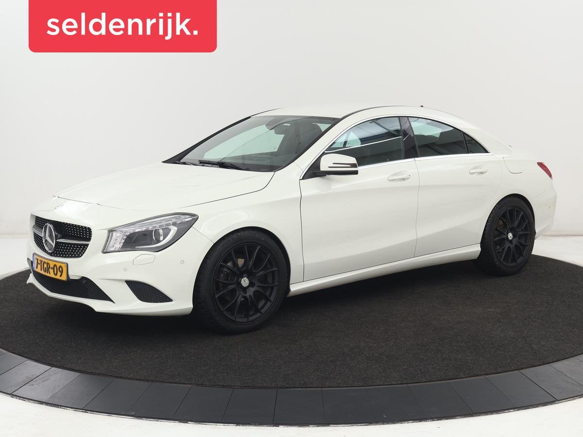 Mercedes-Benz CLA-klasse 180 Edition | Leder | Stoelverwarmi, Auto's, Voorwielaandrijving, CLA, Gebruikt, Euro 6