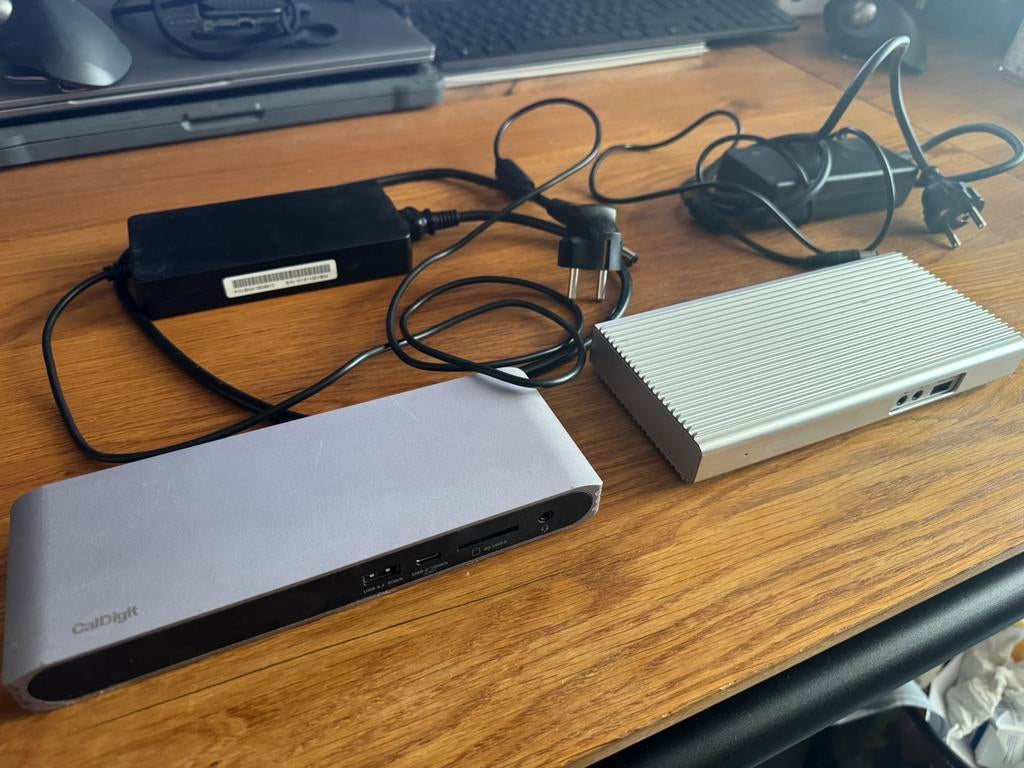 Caldigit USB-C Pro Dock & USB-C Dock voor mac & windows, Ophalen of Verzenden, Gebruikt, Docking station, Laptop