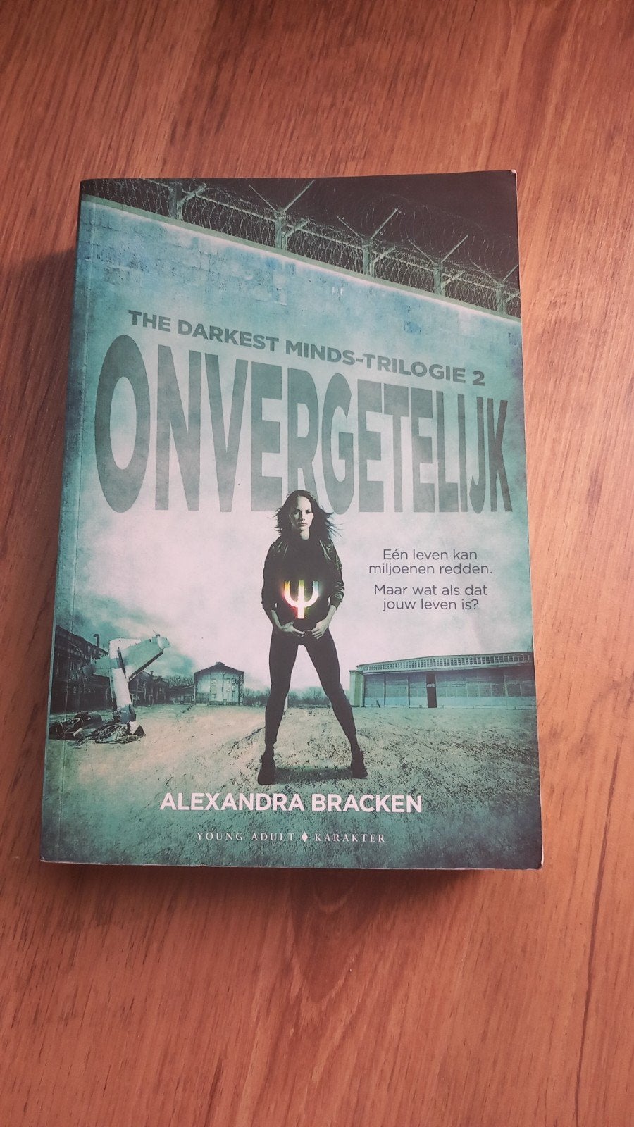 Alexandra Bracken - Onvergetelijk, Ophalen, Zo goed als nieuw, Alexandra Bracken