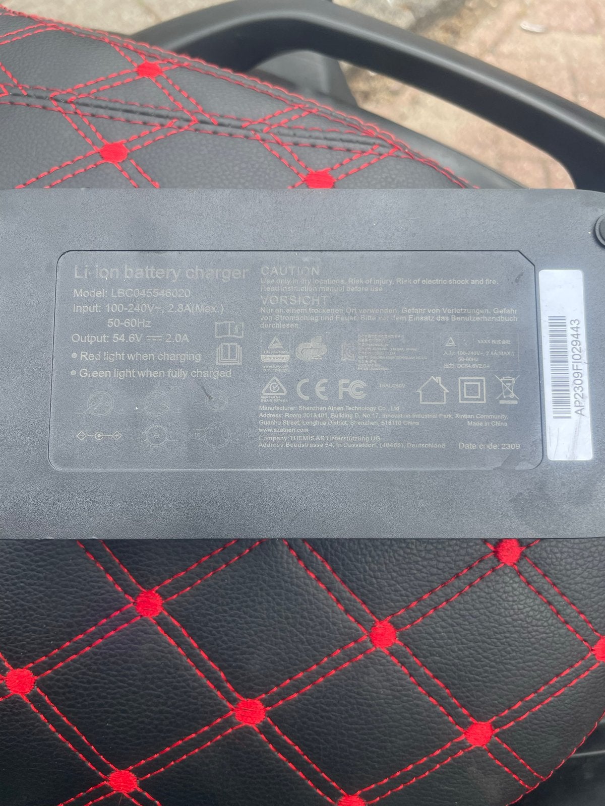 Li-ion acculader LBC048546020 - 54.6V 2.0A, Ophalen of Verzenden, Gebruikt