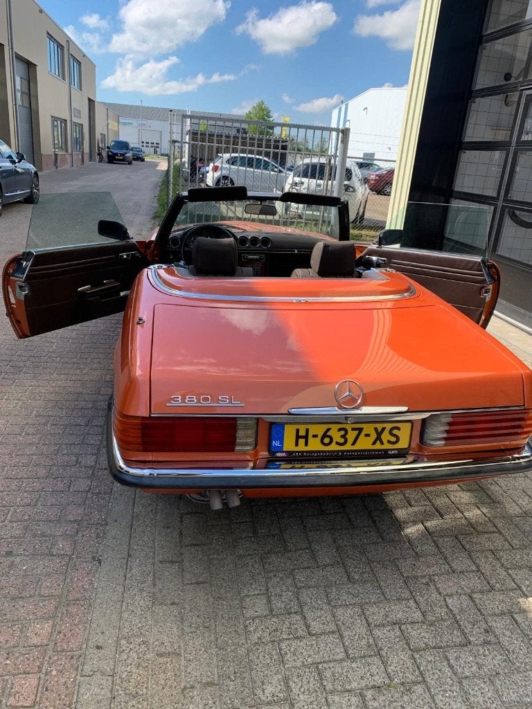 Mercedes-Benz SL 380 R107, foto 2