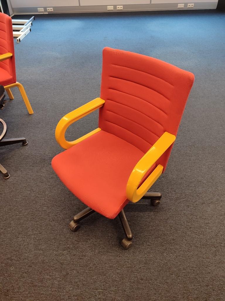 2 Magnus Olesen bureaustoelen, Huis en Inrichting, Ophalen, Gebruikt, Rood, Balstoel