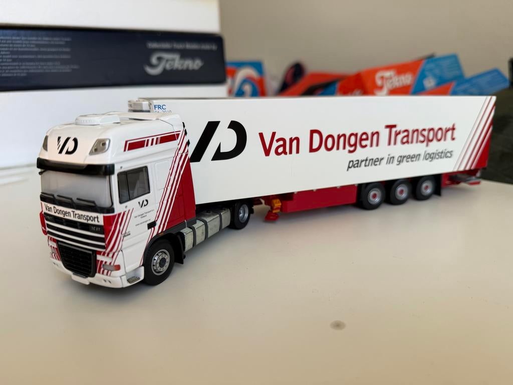 Tekno 2150A DAF XF Van Dongen Transport modeltruck, Hobby en Vrije tijd, Modelbouw | Auto's en Voertuigen, Overige merken, 1:50 of kleiner