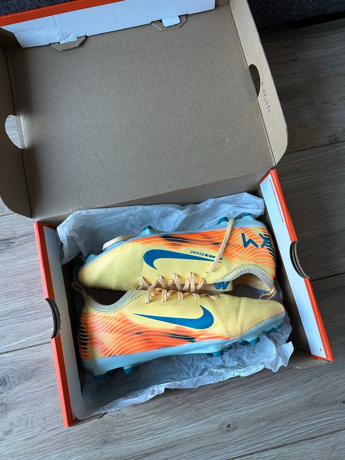 Nike Jr. Zoom Vapor 16 Academy FG/MG Voetbalschoenen mt37.5, Jongen of Meisje, Schoenen, Ophalen of Verzenden, Zo goed als nieuw