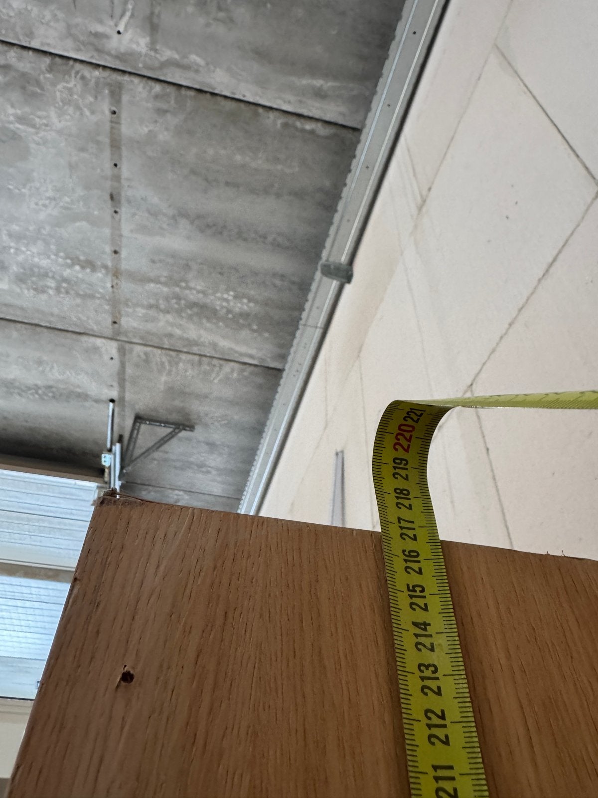 Foto 7 van Unieke Maatwerk Boekenkast / Wandkast Fineerhout