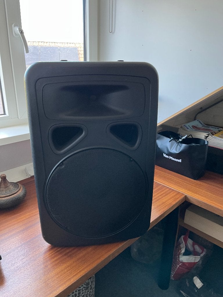 Muziekboxen, kabels, microfoon met zender, Audio, Tv en Foto, Gebruikt, Speakerset, Ophalen of Verzenden, 150 watt of meer