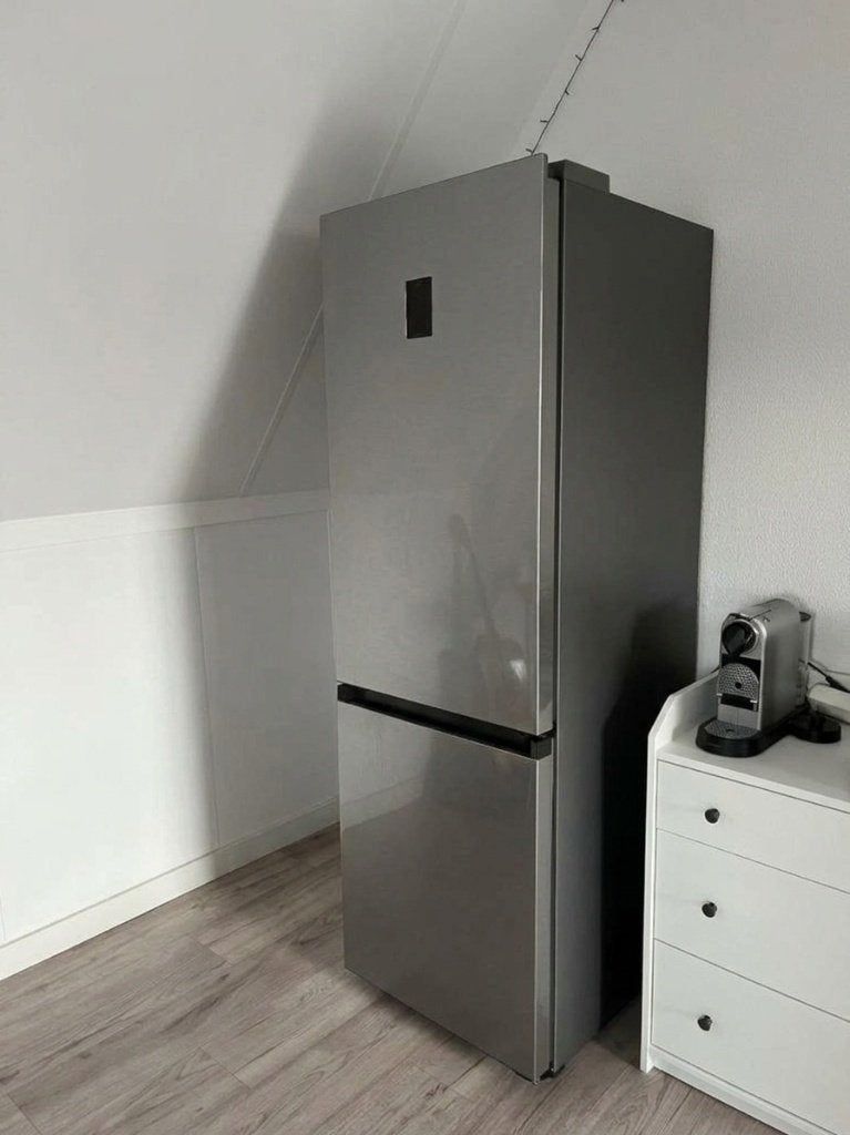 Samsung koel-vriescombinatie (NoFrost), 1 jaar oud, Ophalen, 200 liter of meer, 160 cm of meer, Zo goed als nieuw