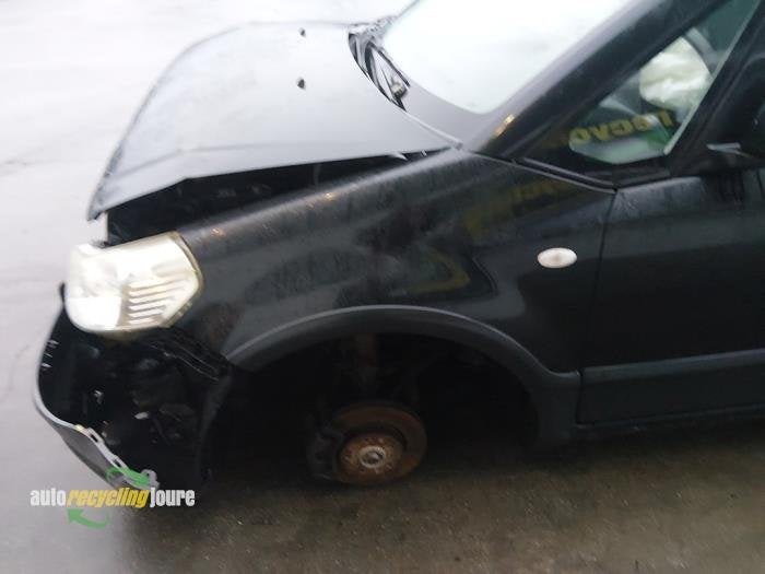 Scherm links-voor van een Fiat Sedici (ZGE), Gebruikt, -, -, Fiat