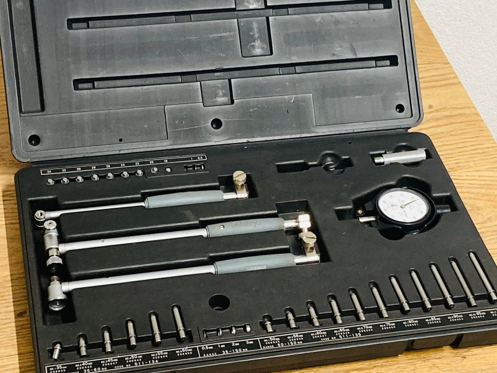 Mitutoyo 2puntsbinnenmicrometer 18-150x0.01 cilinder honen, Ophalen of Verzenden, Zo goed als nieuw
