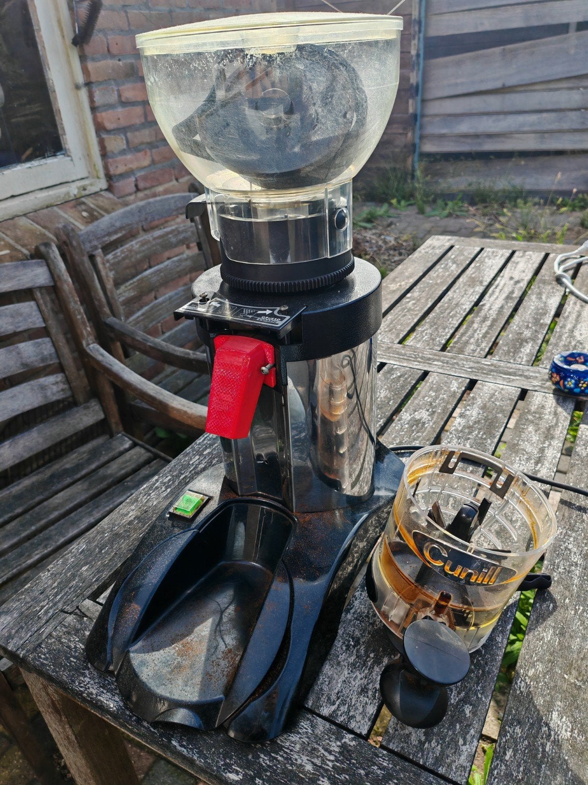 Cunill Koffiemolen, Ophalen, Koffiebonen