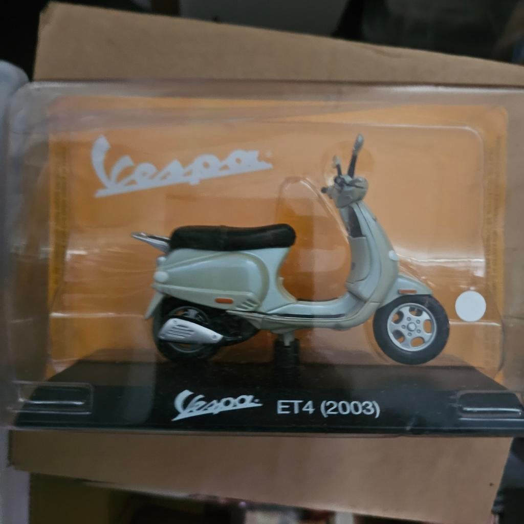 Vespa ET4 (2003) modelscooter - Zo goed als nieuw, Info@piaggio.com, Nieuw, Ophalen of Verzenden, Vespa