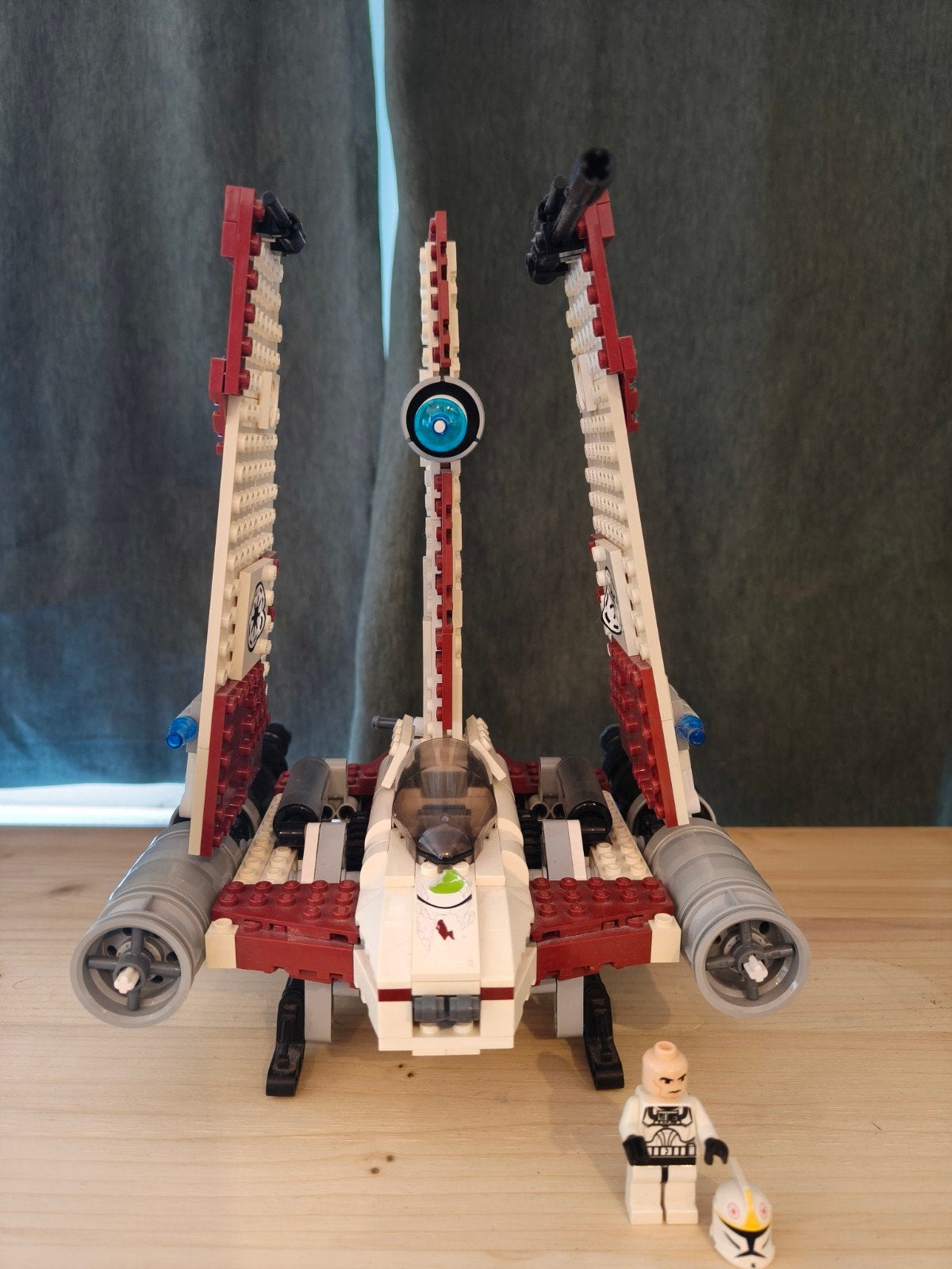 Foto 4 van LEGO Star Wars 7674 V-19 Torrent Starfighter met minifiguur