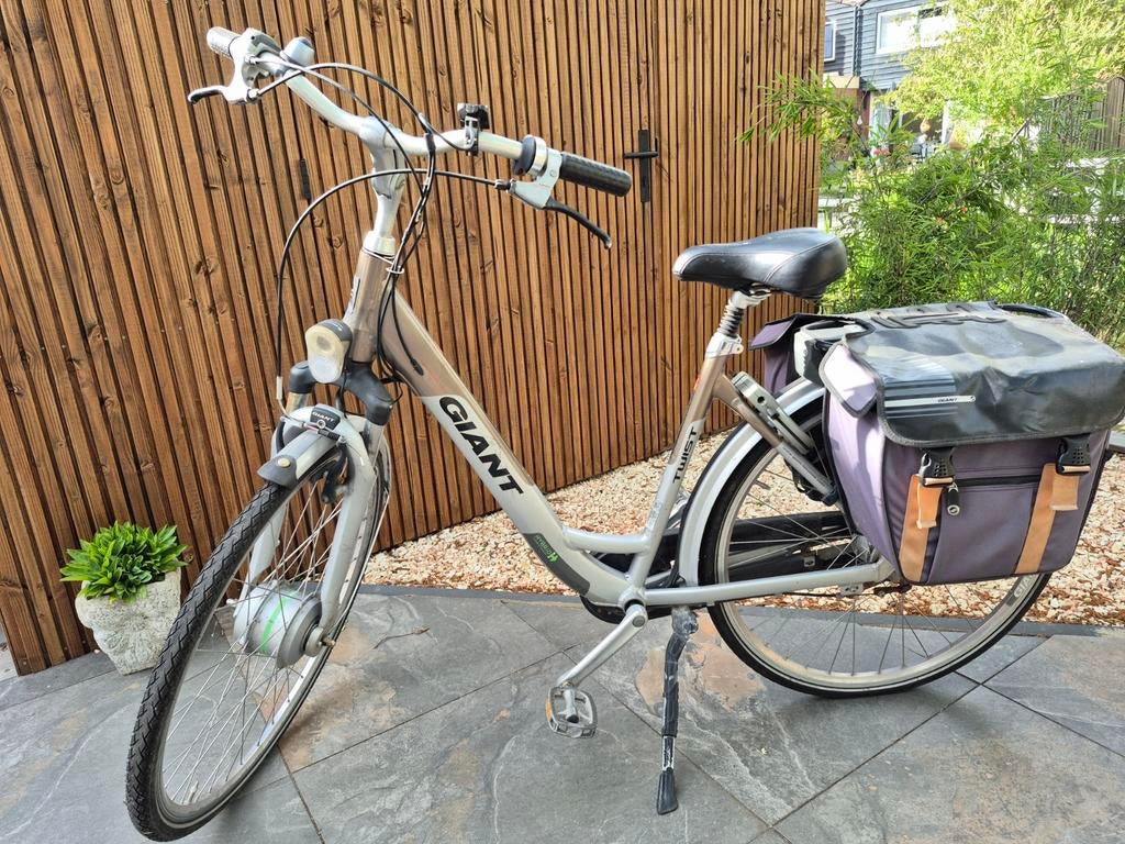 Giant Twist elektrische fiets met fietstassen, Fietsen en Brommers, Ophalen, Gebruikt, Giant