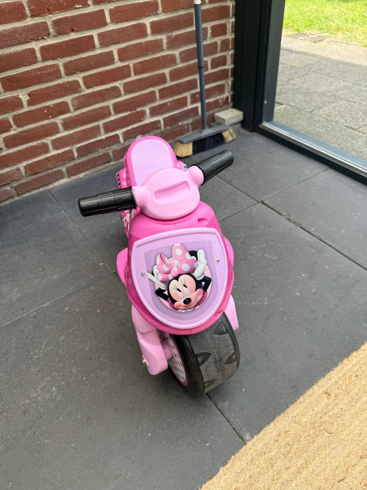 Minnie roze loopmotor  ZGAN, Ophalen, Zo goed als nieuw
