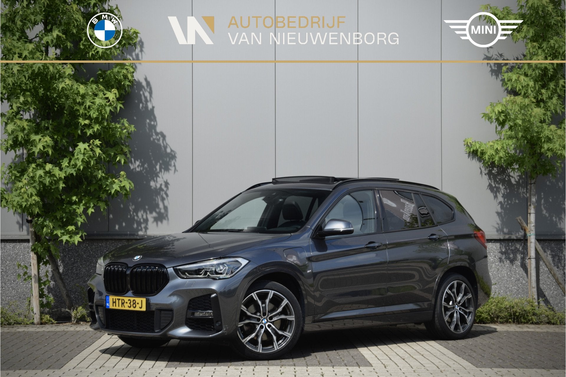 BMW X1 xDrive25e M-Sport High Executive | Panoramadak | Elek, Dealer onderhouden, Gebruikt, Met garantie (alle), Bedrijf