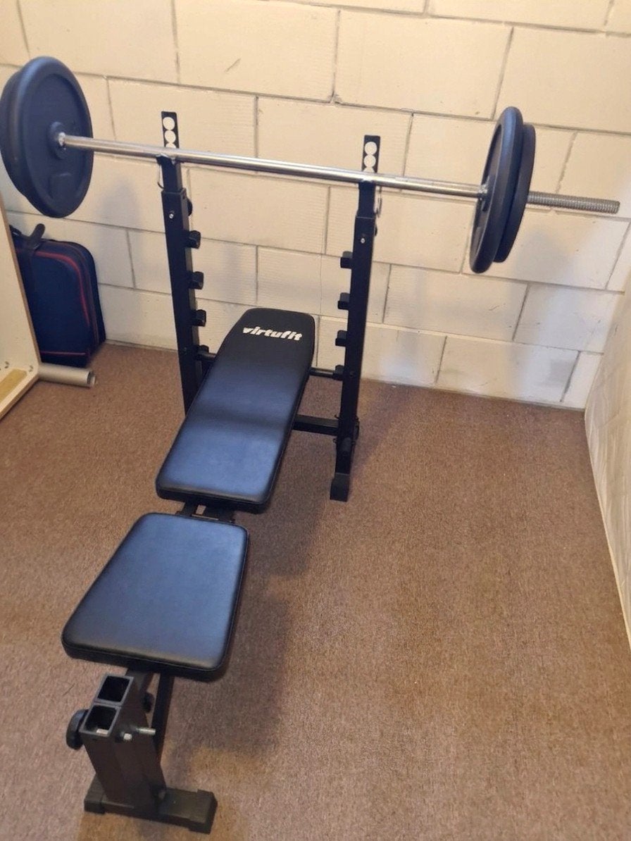 VirtuFit Halterbank Set + 70kg Gietijzeren Gewichten (ZGAN), Ophalen, Zo goed als nieuw, Fitnessbank