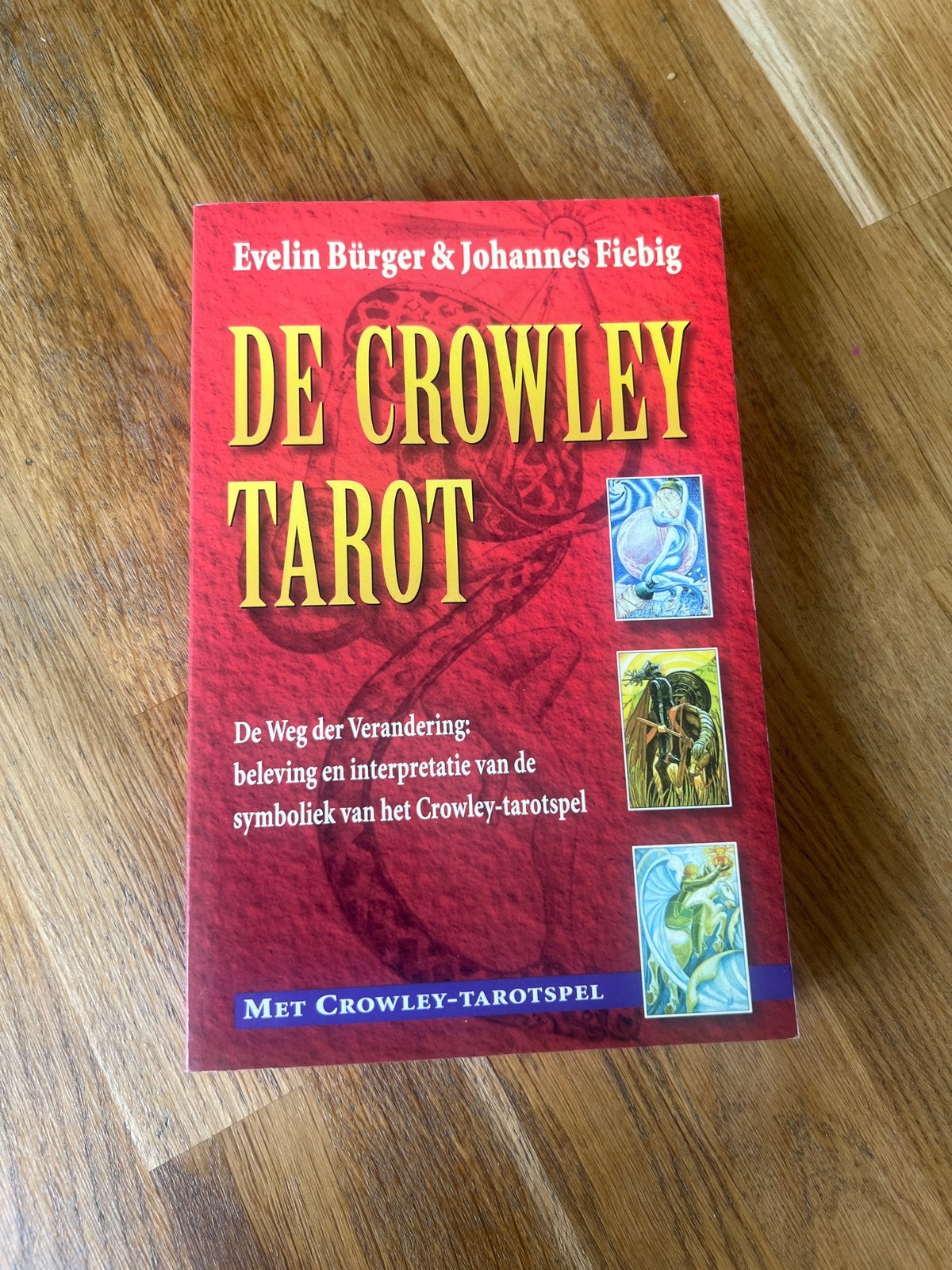 De Crowley Tarot: Weg der Verandering - Boek & Tarotspe, Boeken, Ophalen of Verzenden, Zo goed als nieuw, Tarot of Kaarten leggen