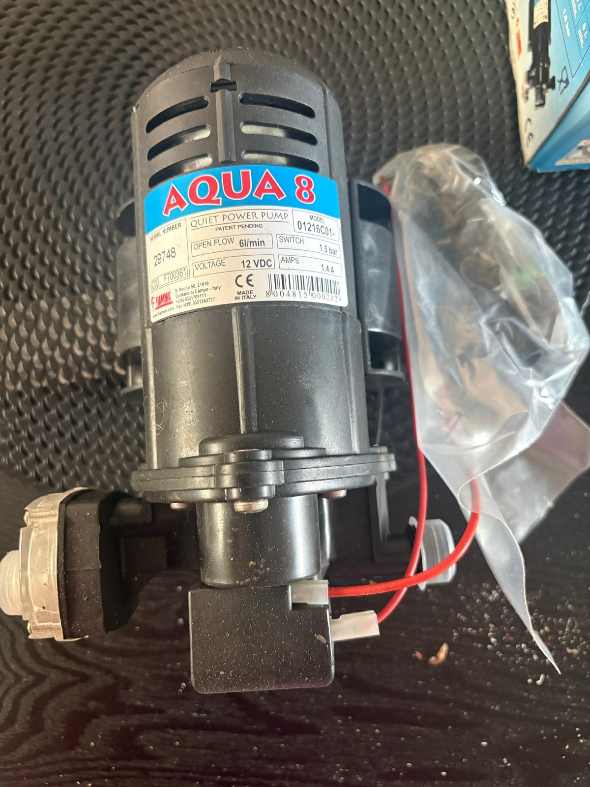 Aqua 8 Stille Krachtpomp 12VDC - 6l/min, 1.5 bar, Ophalen, Nieuw