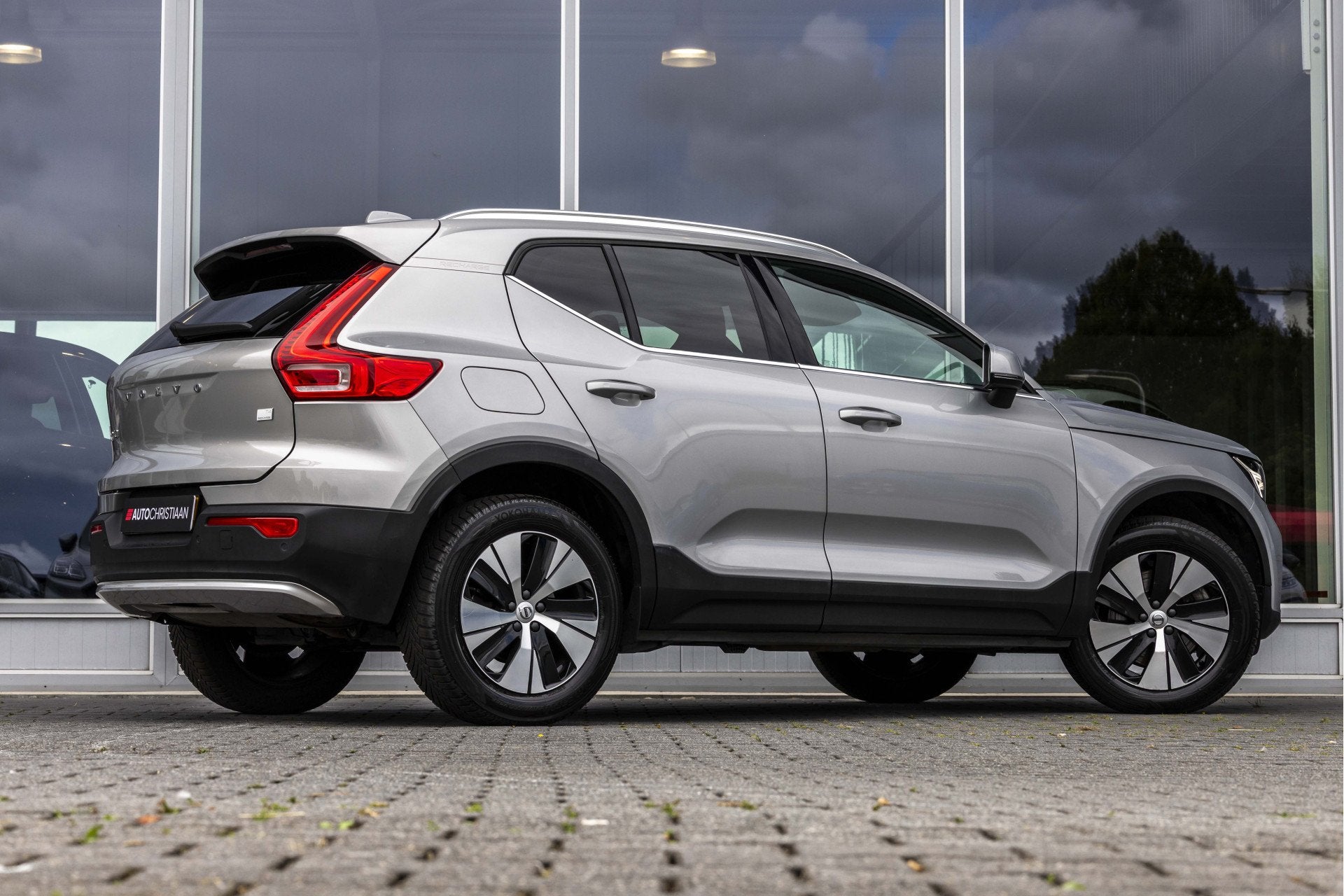 Foto 2 van Volvo XC40 1.5 T4 Plug-in hybrid Core Bright | Keyless | Cam