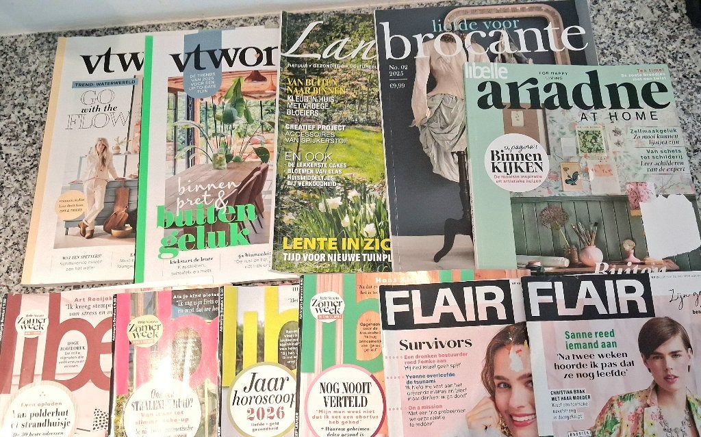 Tijdschrift Libelle, VT Wonen Beau Monde, Linda vakantie set, Ophalen of Verzenden, Zo goed als nieuw, Damesbladen