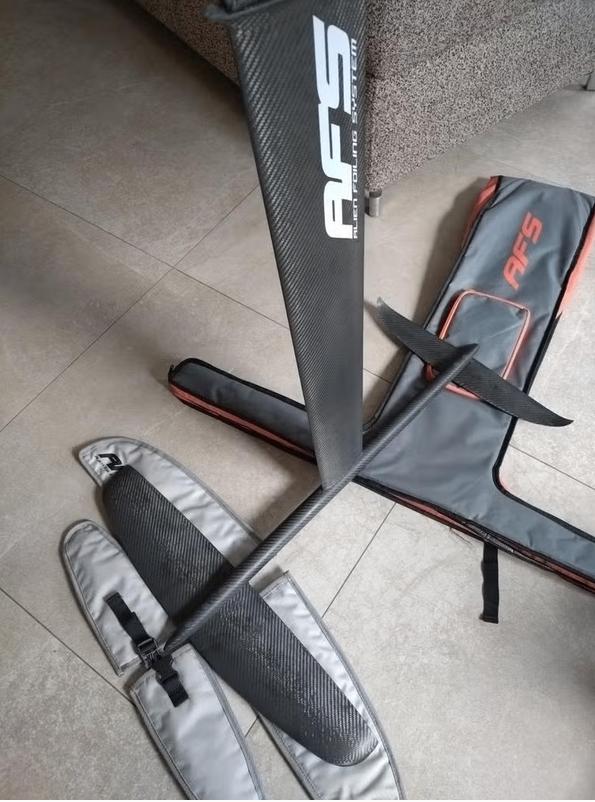 AFS Foil F770 - Nieuwstaat!, Watersport en Boten, Windsurfen, Ophalen, Zo goed als nieuw, Complete set, Met draagtas