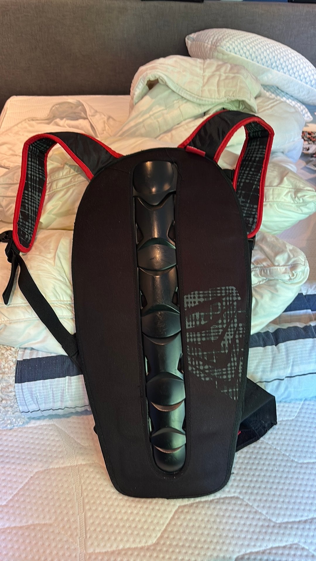 Back protector RED, Ophalen of Verzenden, Zo goed als nieuw, Helm of Bescherming