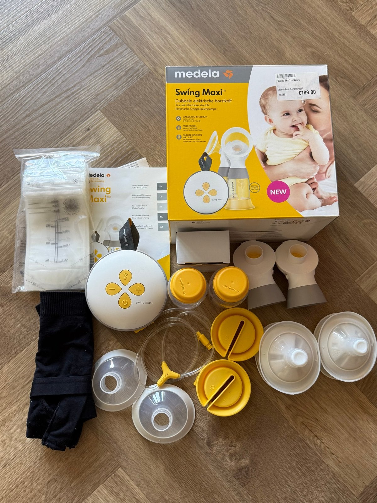 Medela Swing Maxi Dubbele Elektrische Borstkolf inclusief BH, Medela, Borstkolf, Ophalen of Verzenden, Zo goed als nieuw