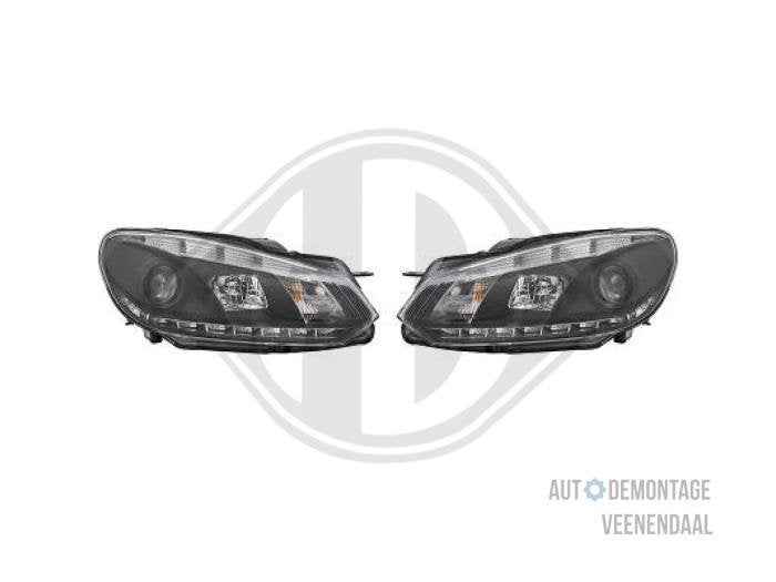 Voorbumper van een Volkswagen Golf, -, -, Nieuw, Ophalen of Verzenden
