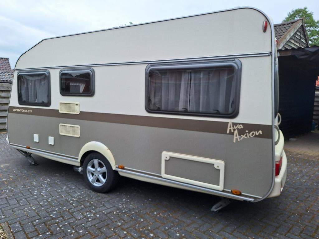 Te koop Avento Ava Axion, Particulier, 5 tot 6 meter, Tot en met 4, 1000 - 1250 kg