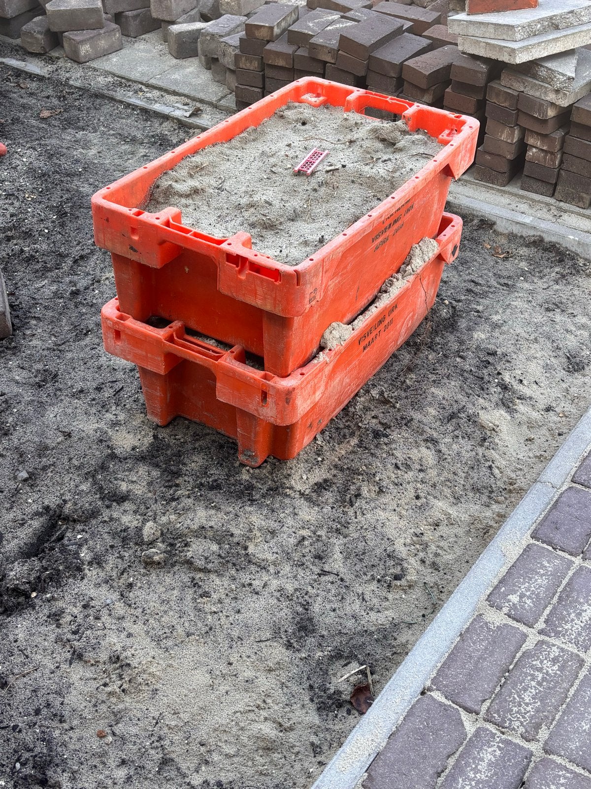 Gratis ophoogzand (12 viskisten, Tuin en Terras, Ophalen, Gebruikt, Straatzand