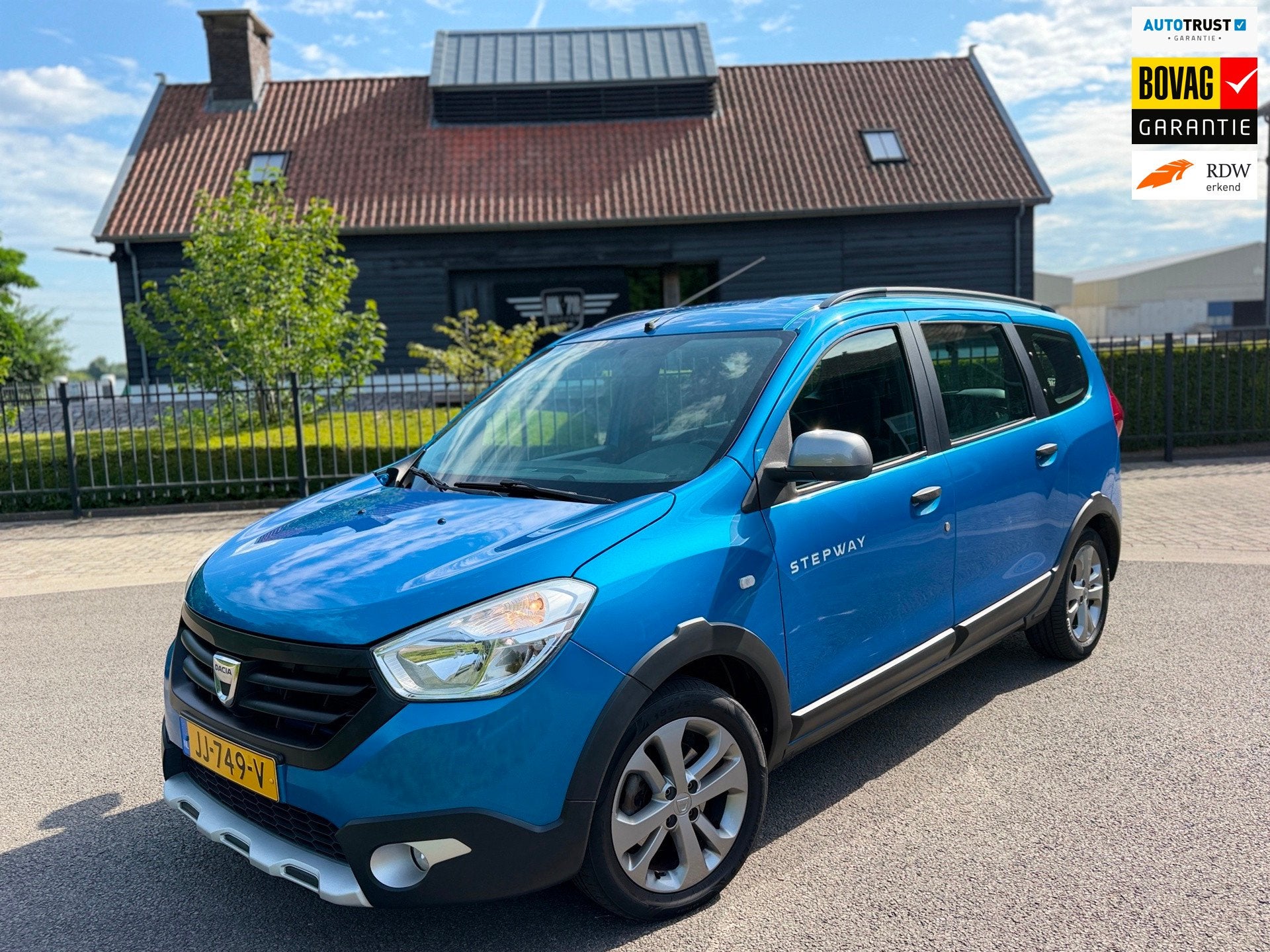 Dacia Lodgy 1.2 TCe Stepway 7-PERSOONS AIRCO CR.CONTR NAVIGA, Auto's, Voorwielaandrijving, Stof, Gebruikt, 4 cilinders
