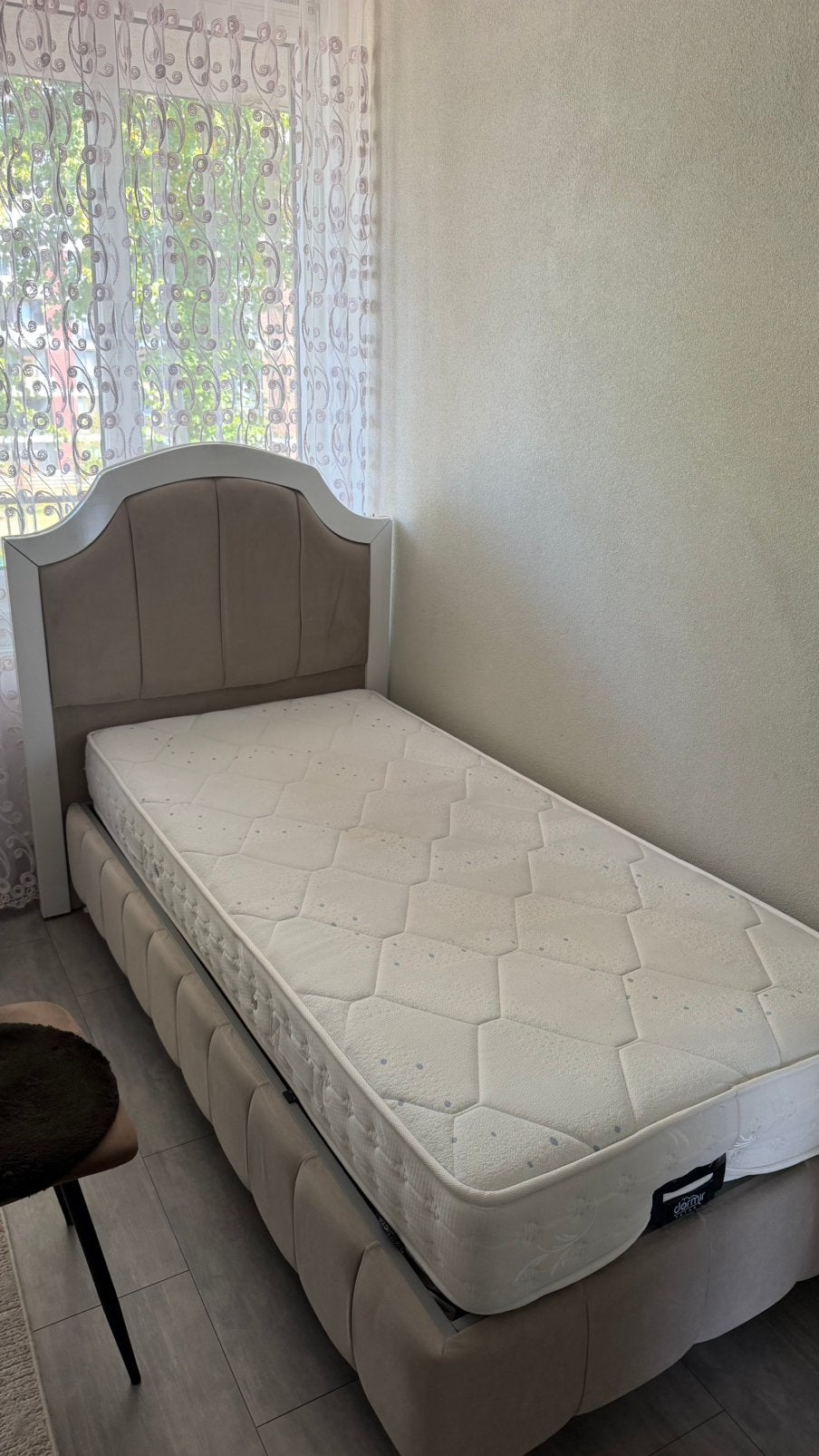 Bed inclusief matras, Ophalen, Zo goed als nieuw, Eenpersoons, 90 cm