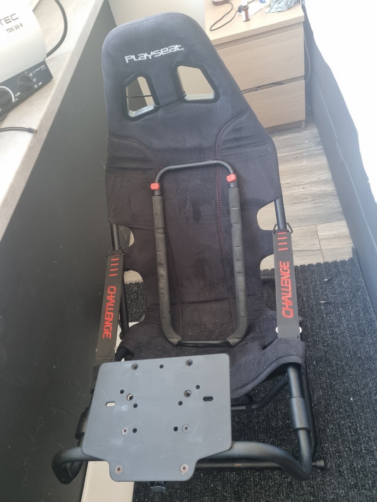 Playseat Challenge met platform voor racestuur, Ophalen, Racestoel, Zo goed als nieuw, Inklapbaar