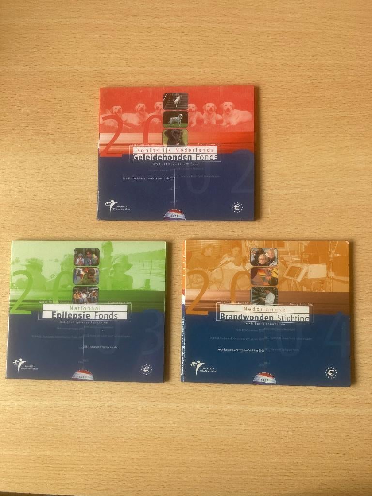 Goede Doelen sets 2002 + 2003 + 2004, Ophalen of Verzenden, Koningin Beatrix, Overige waardes, Setje