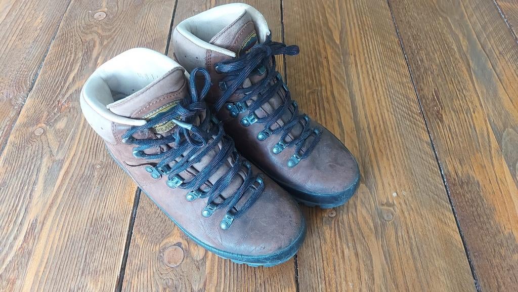 Meindl Borneo lady MFS maat 6,5 bergschoenen, Ophalen of Verzenden, Schoenen