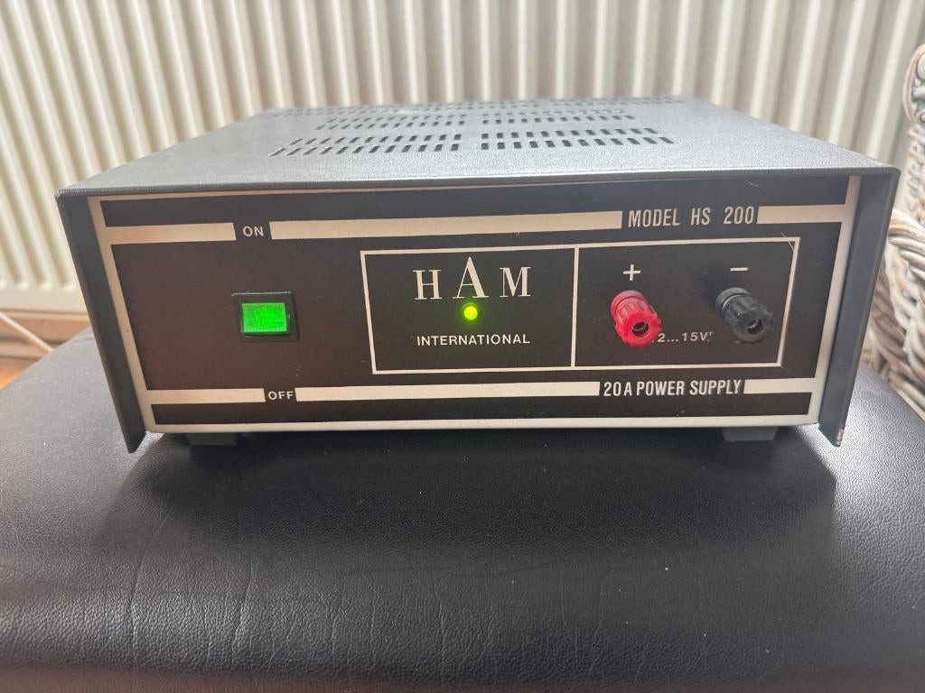 Zeldzame voeding HAM International HS200 ( 20 A), Ophalen of Verzenden, Zo goed als nieuw, Zender en Ontvanger