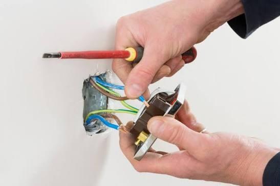 Beschikbaar voor kleine elektrotechnische werkzaamheden, Ophalen of Verzenden, Nieuw, Schakelaar