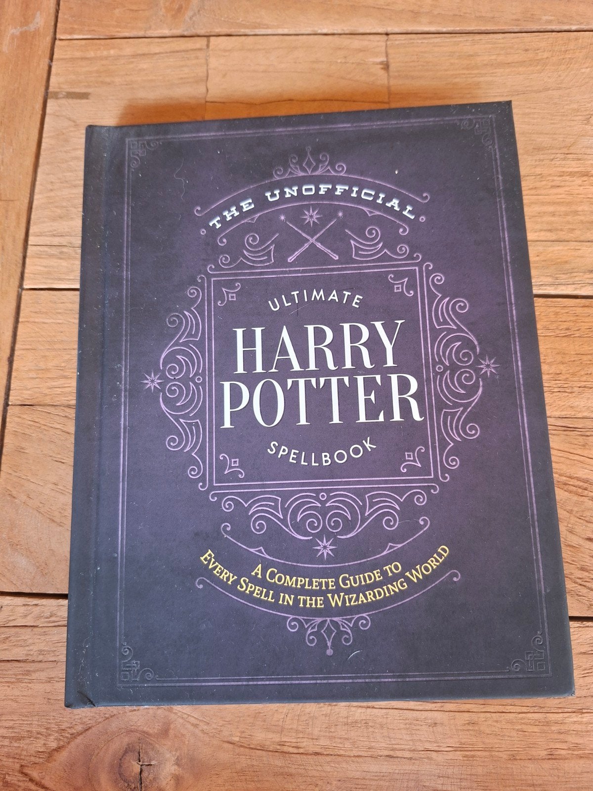The Unofficial Ultimate Harry Potter Spellbook, Ophalen of Verzenden, Zo goed als nieuw, Boek of Poster