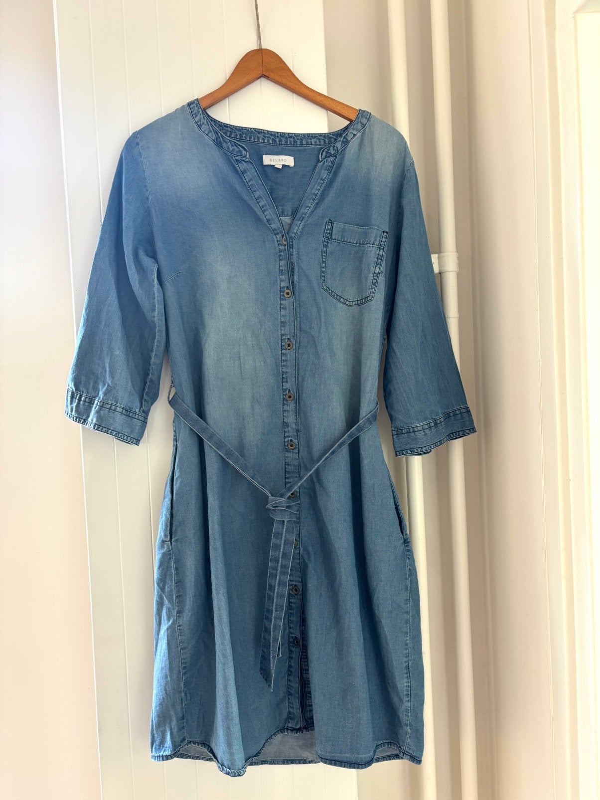 Bel&Bo jurk maat 40 – lichtblauwe zomerjurk met ceintuur, Blauw, Maat 42/44 (L), Ophalen of Verzenden, Knielengte