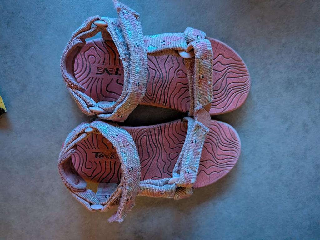Teva sandalen maat 25 - roze, Gebruikt, Jongen of Meisje, Schoenen, Teva