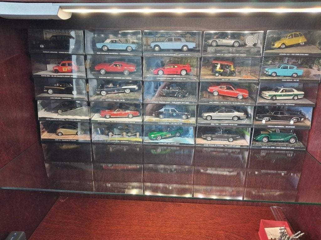 james bond auto modellen, Verzamelen, Ophalen, Nieuw