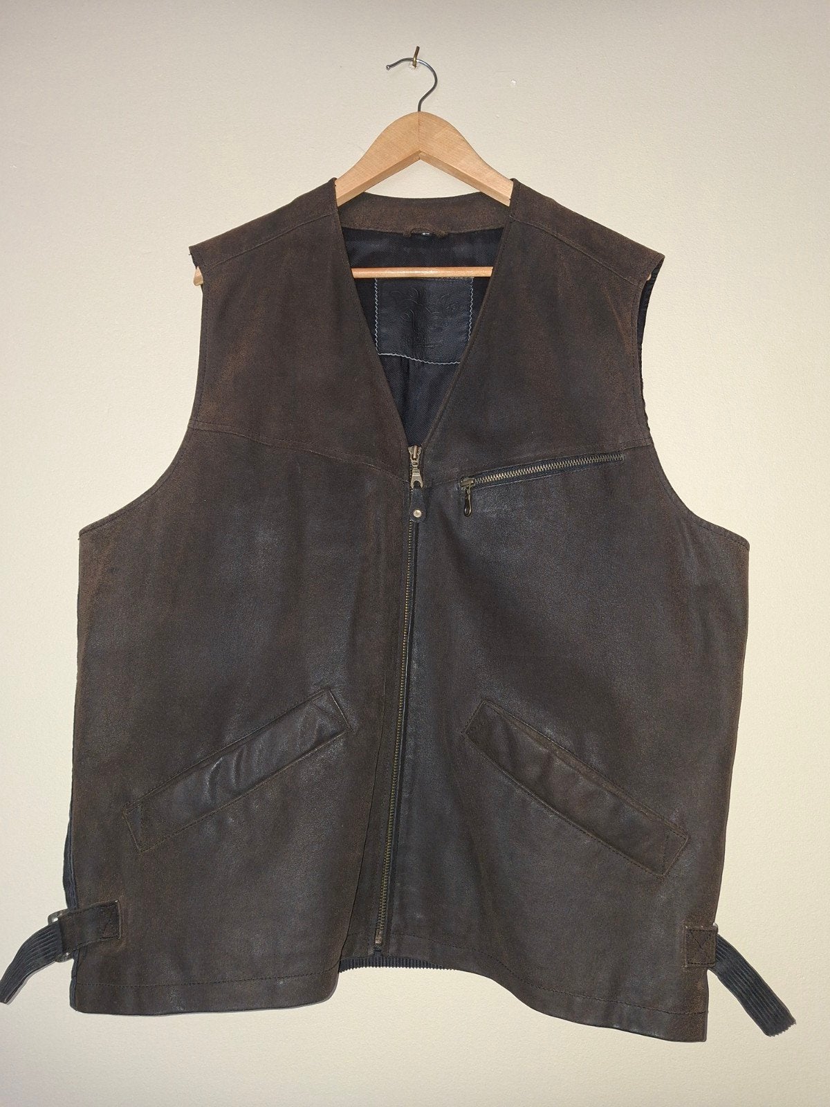 Leren gillet   - Maat 54 (L), Maat 52/54 (L), Ophalen of Verzenden, Gedragen, Onbekend