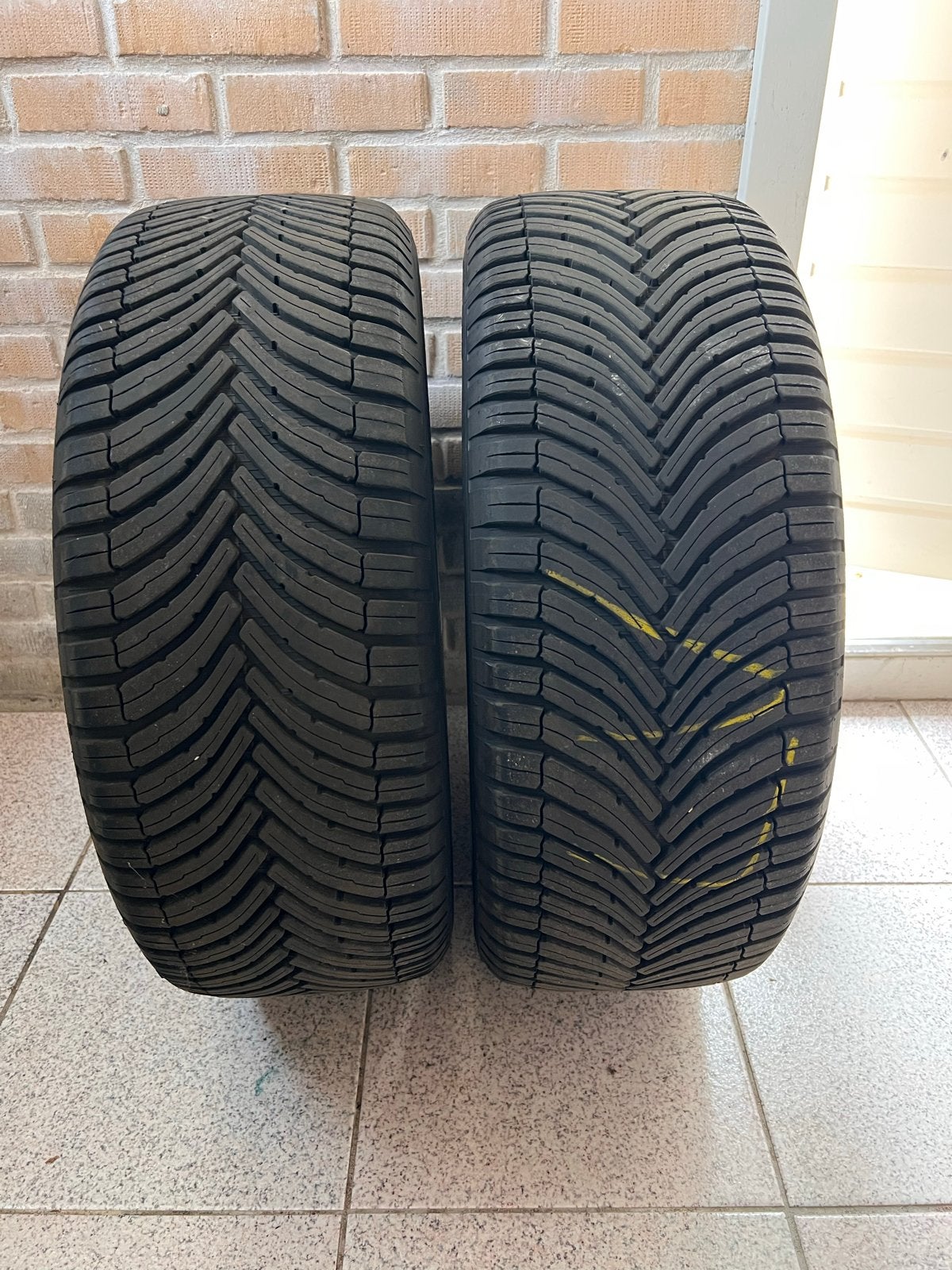 Bridgestone All Season banden 225/55R17 101W, Auto-onderdelen, Banden en Velgen, Ophalen, Gebruikt, 17 inch, All Season