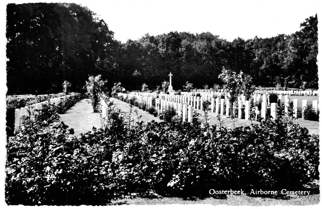969279	Oosterbeek	Airborne Cemetery	Gld 1955, Ophalen of Verzenden, 1940 tot 1960, Gelopen, Gelderland