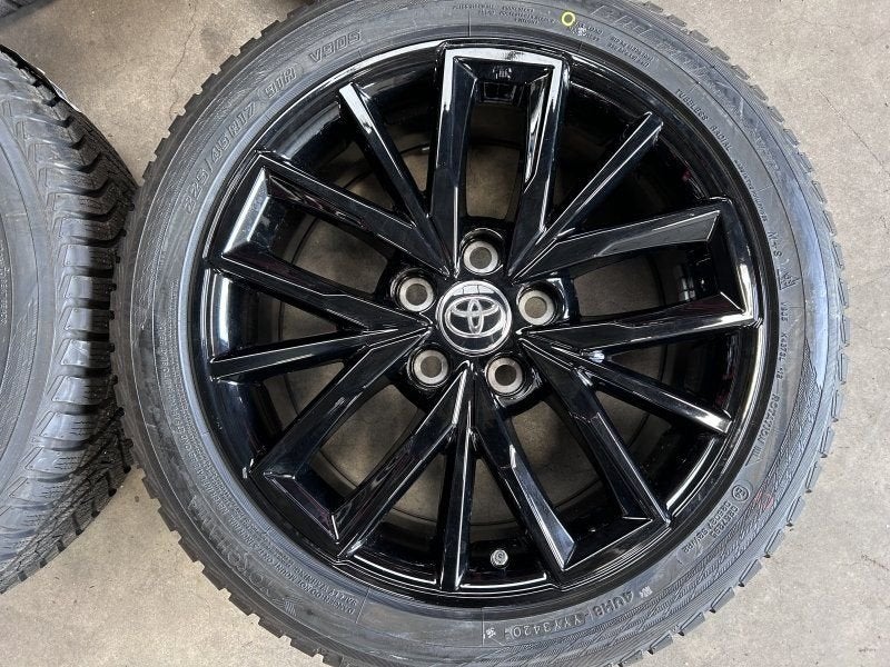 17 inch originele velgen + winterbanden Toyota Corolla Auris, -, -, Banden en Velgen, Nieuw