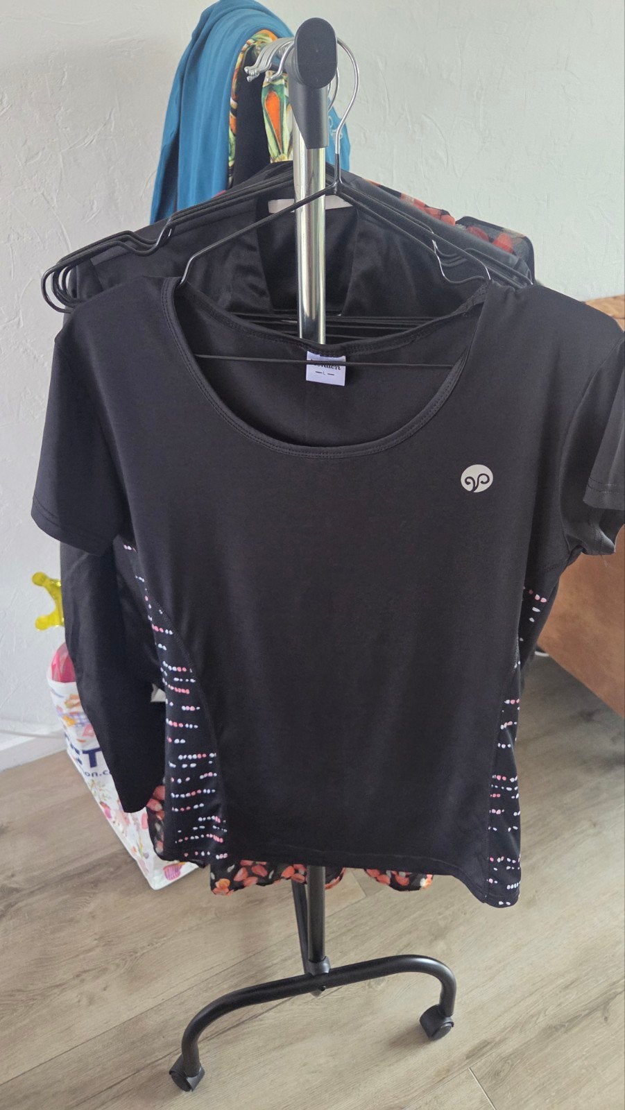 Leontien sporttop – zwart met taille effect (maat L), Kleding | Heren, T-shirts, Zo goed als nieuw, Maat 52/54 (L), Zwart, Ophalen of Verzenden