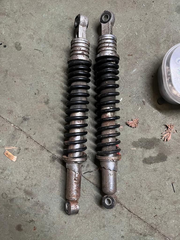 Honda mt5 mt8 achter schokbrekers, Fietsen en Brommers, Ophalen of Verzenden, Zo goed als nieuw