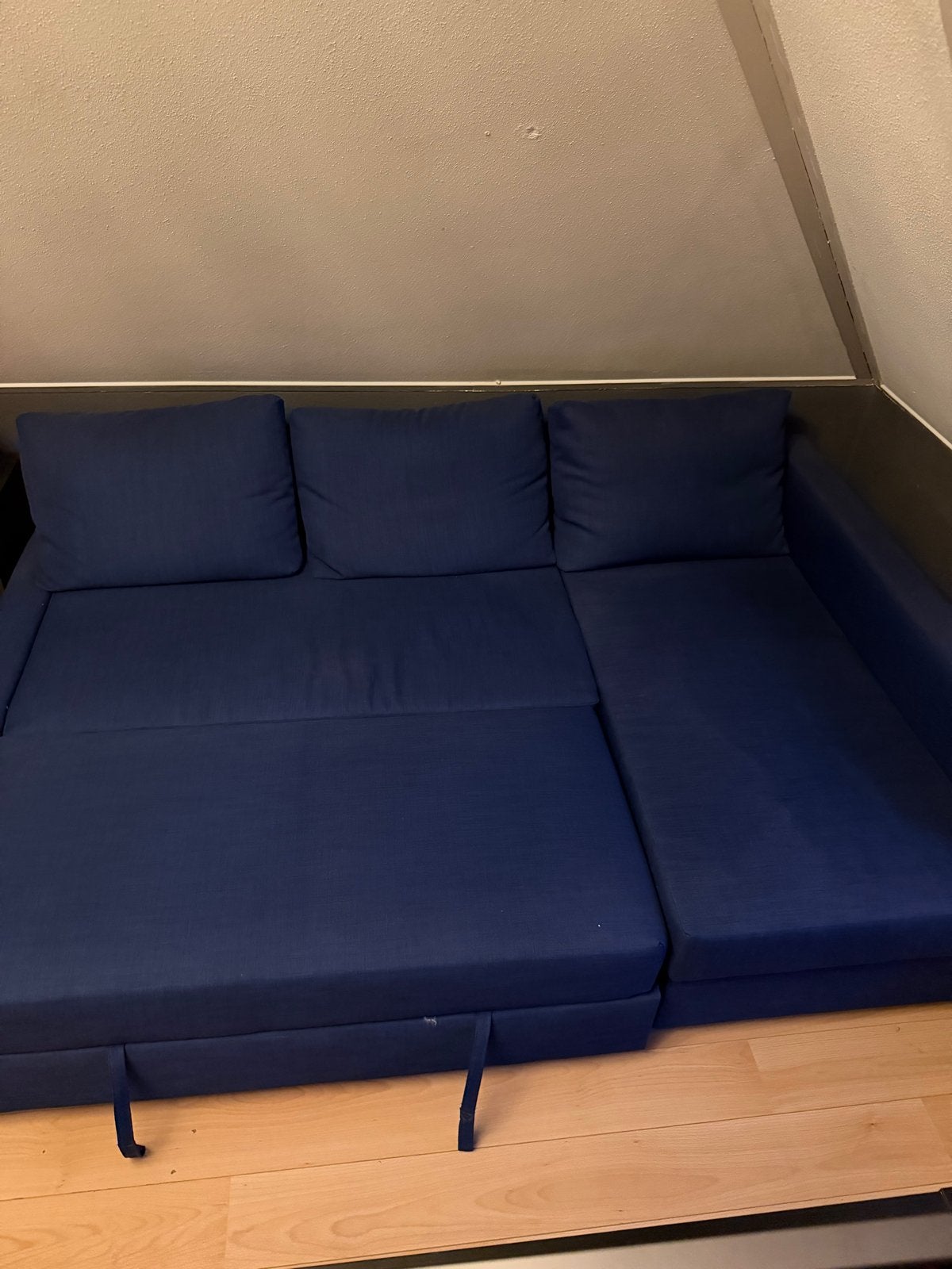 Foto 4 van IKEA FRIHETEN Blauwe Bedbank
